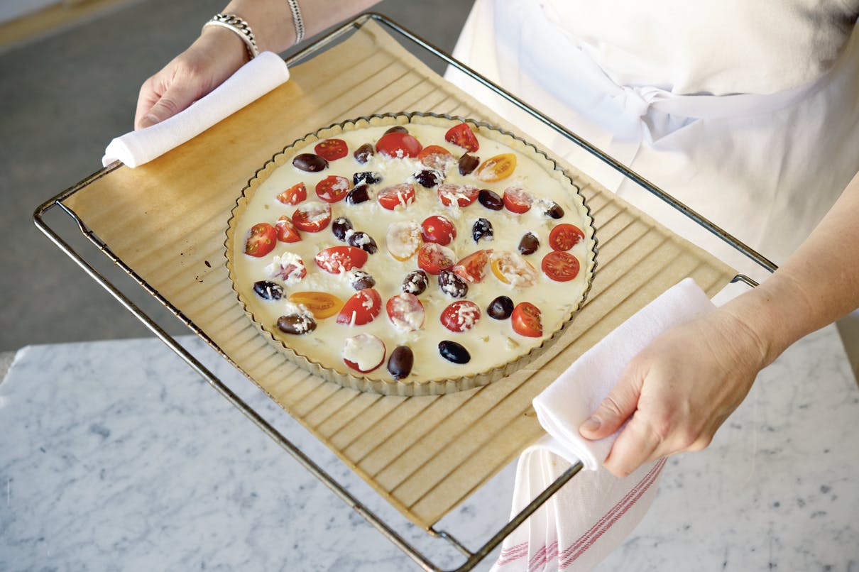 aom 8mars 1171 Stek paien midt i ovnen i ca. 20 min. til eggeblandingen har stivnet